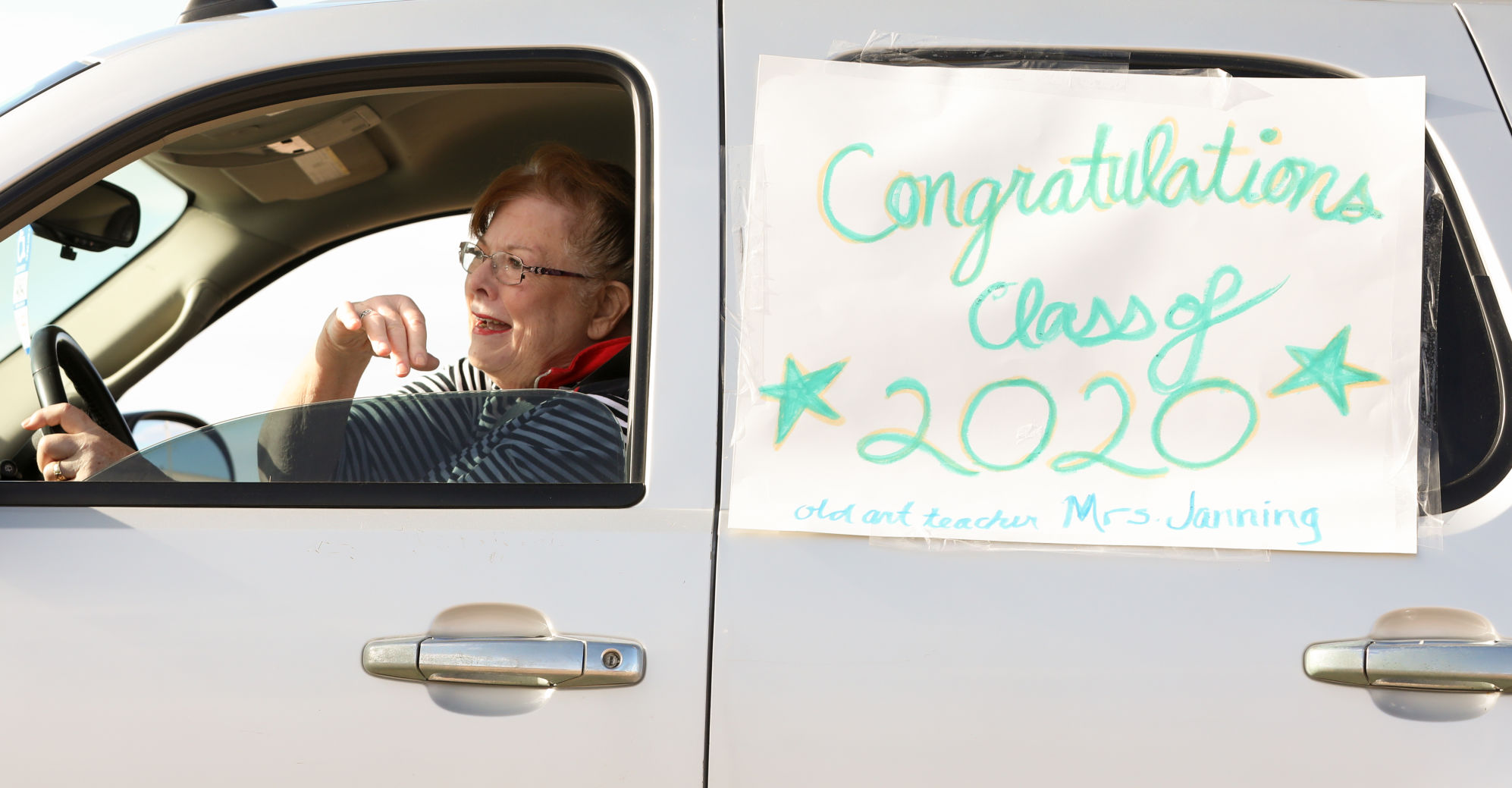 KCHS senior drive-thru